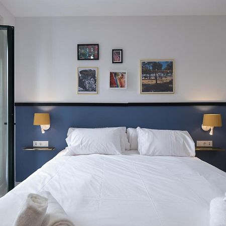 Wello Apartments Sevilla Luaran gambar