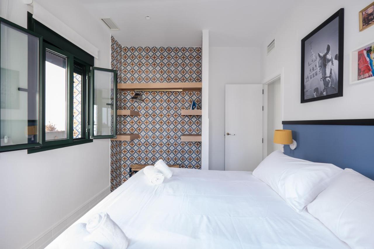 Wello Apartments Sevilla Luaran gambar