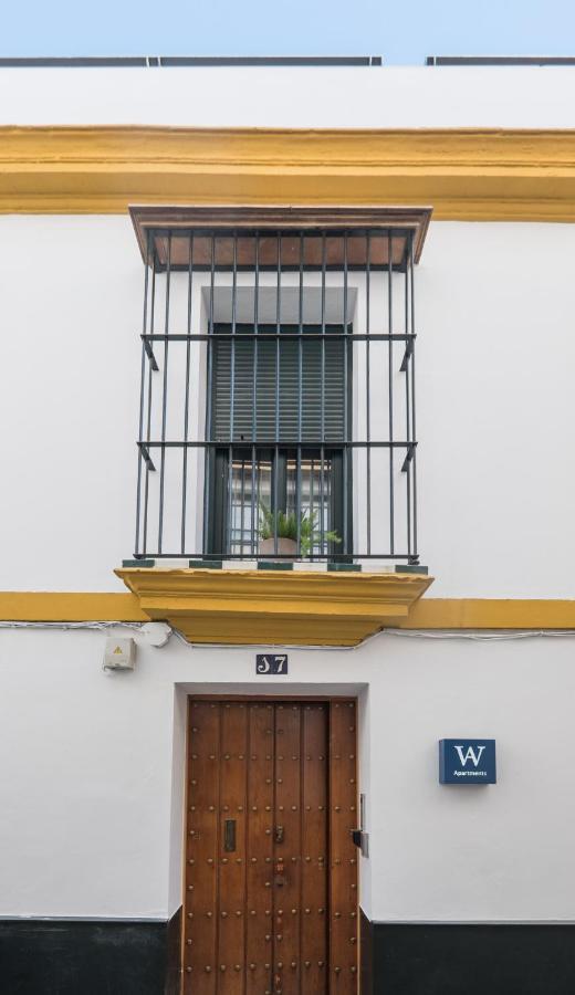 Wello Apartments Sevilla Luaran gambar
