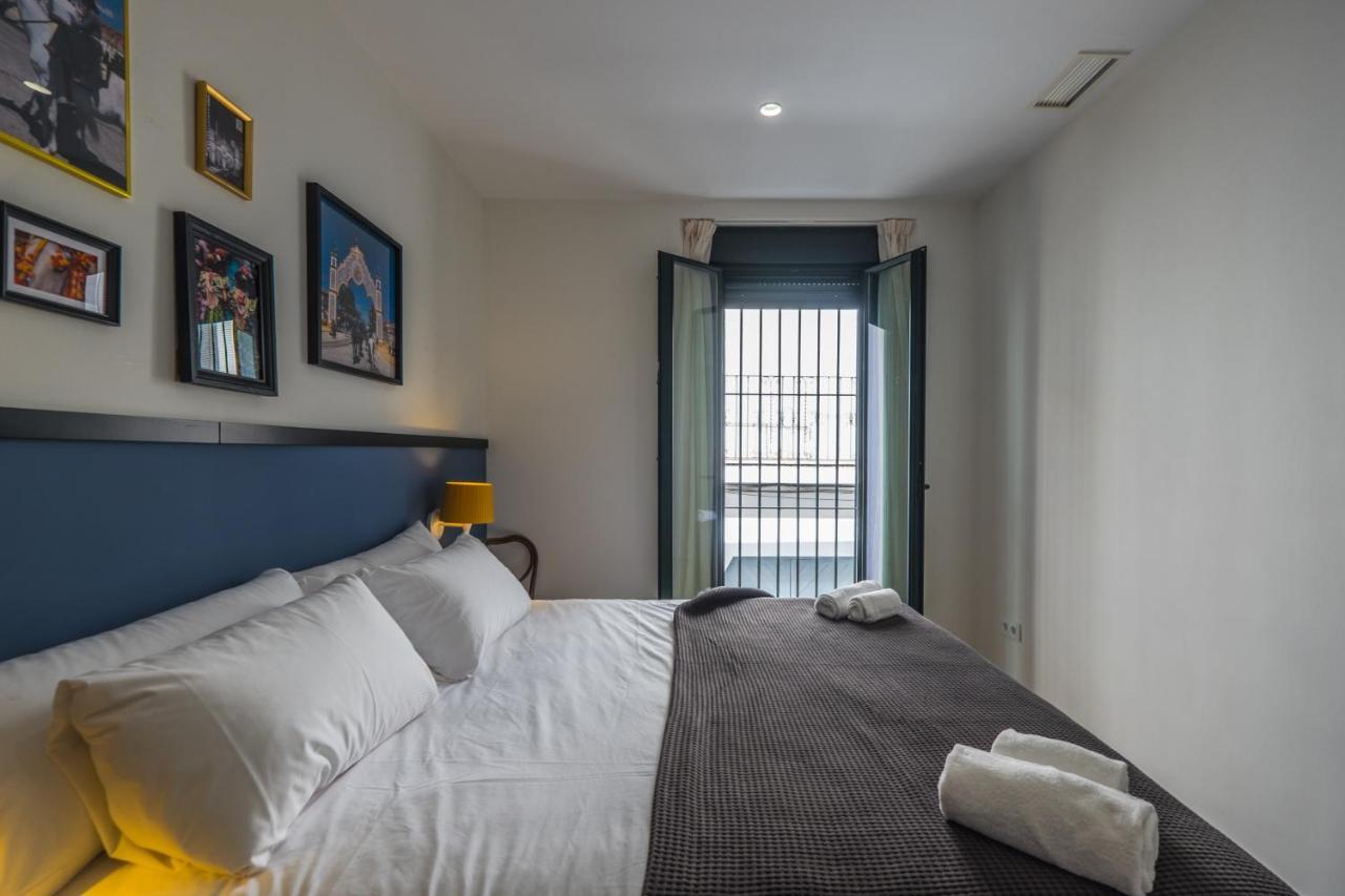 Wello Apartments Sevilla Luaran gambar