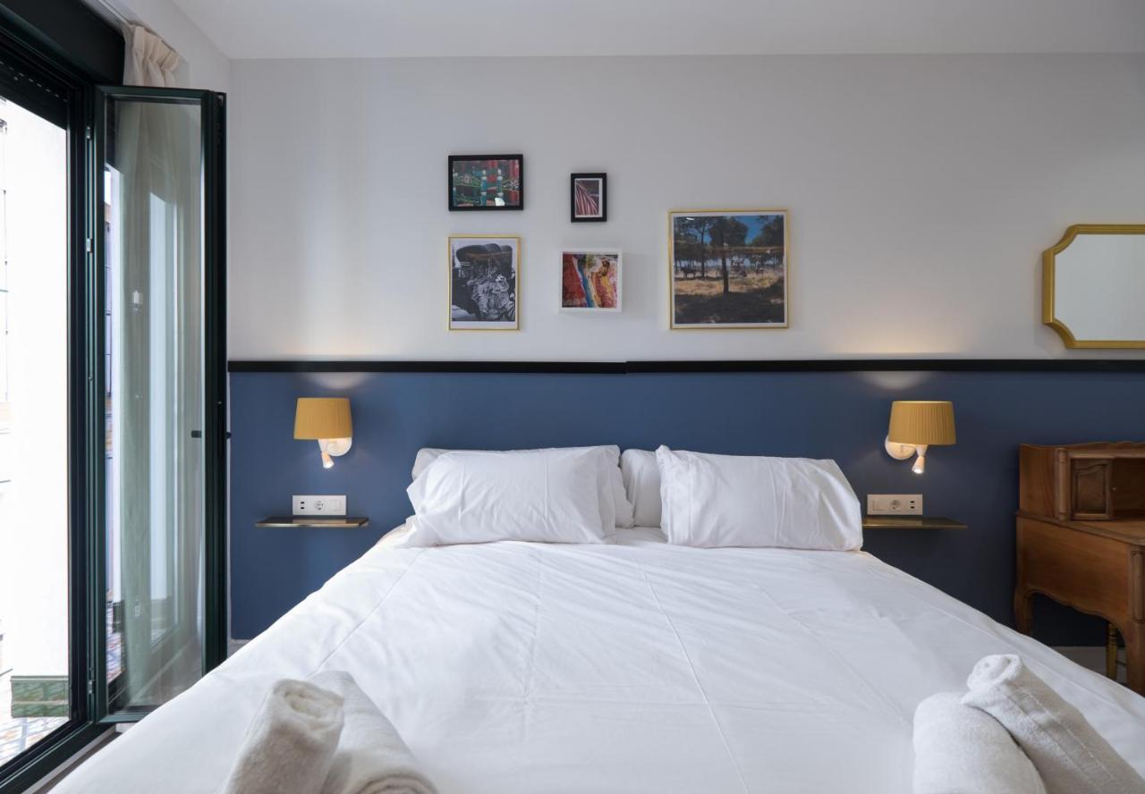 Wello Apartments Sevilla Luaran gambar