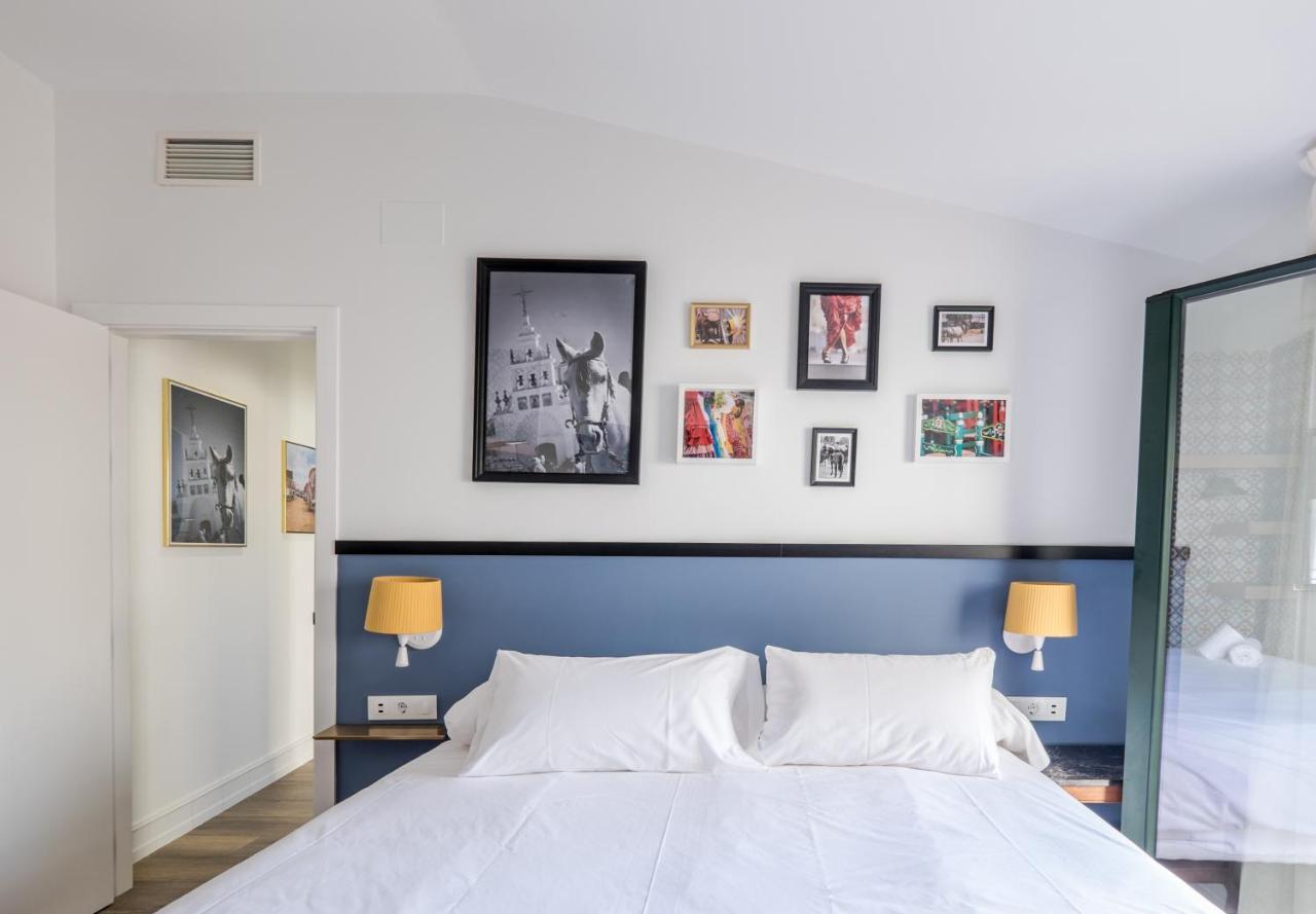 Wello Apartments Sevilla Luaran gambar