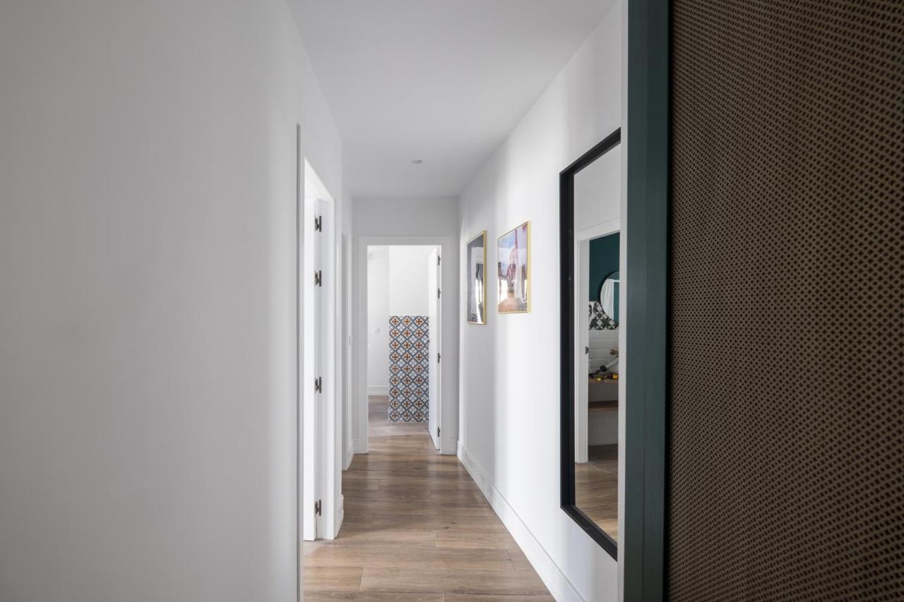 Wello Apartments Sevilla Luaran gambar