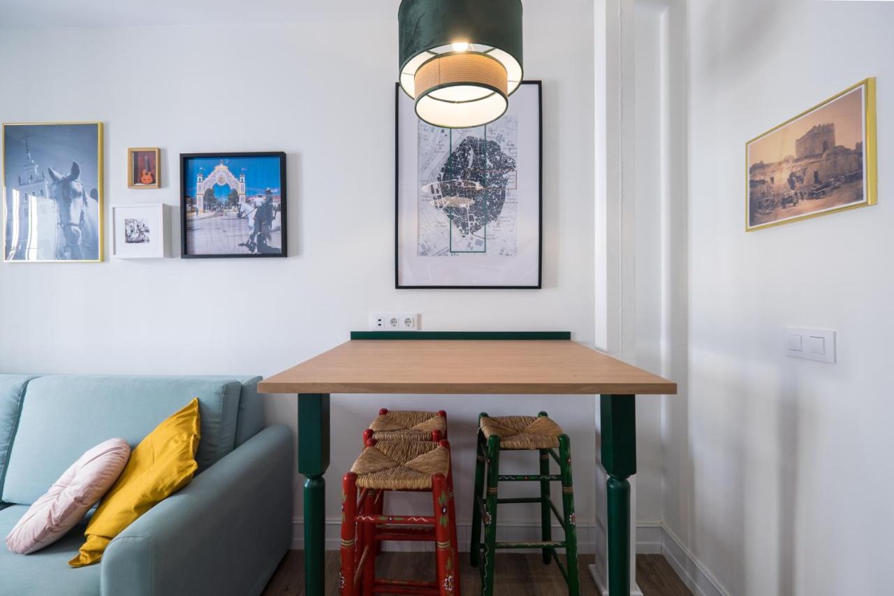 Wello Apartments Sevilla Luaran gambar
