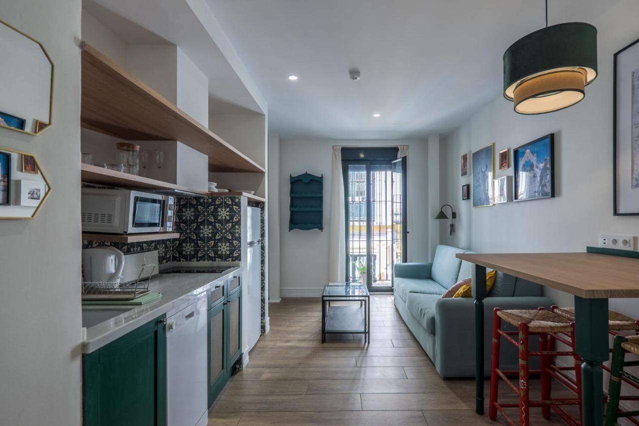 Wello Apartments Sevilla Luaran gambar
