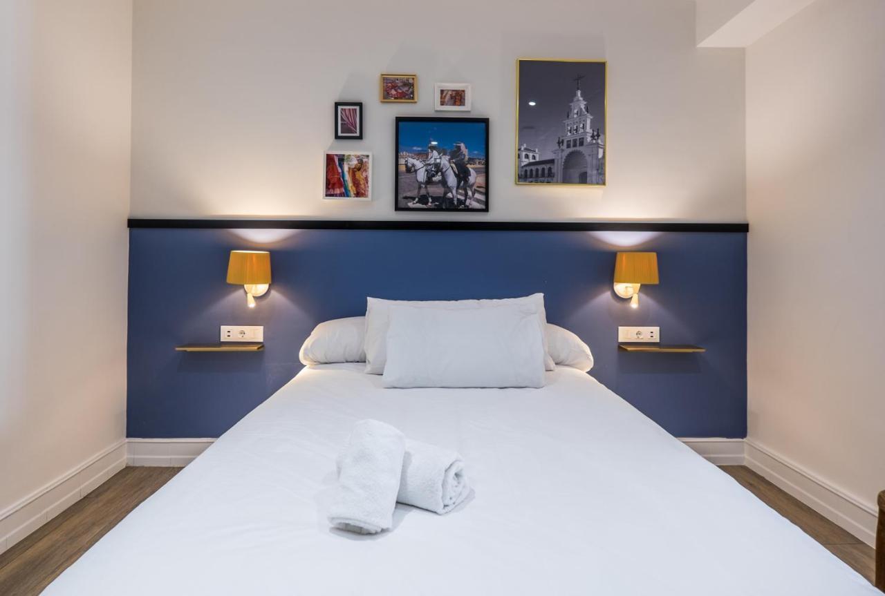 Wello Apartments Sevilla Luaran gambar