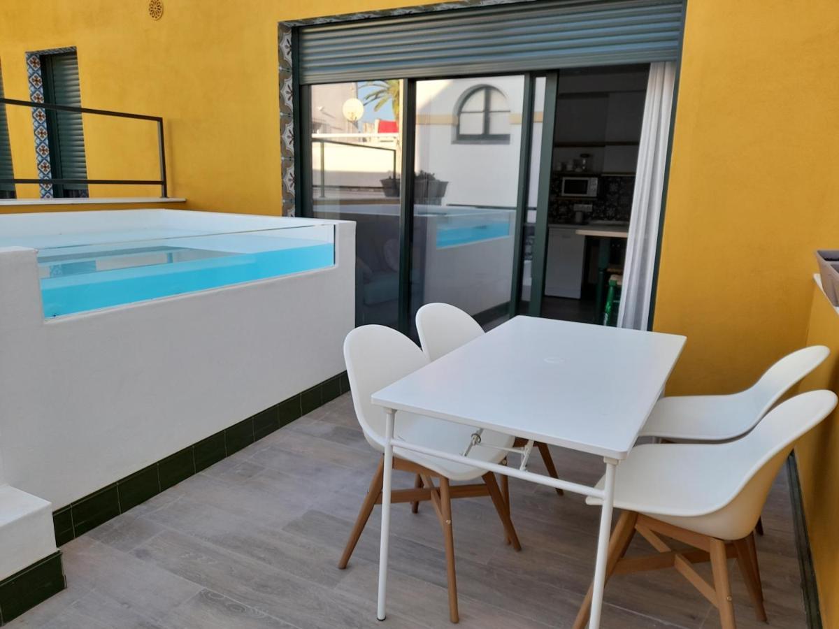 Wello Apartments Sevilla Luaran gambar